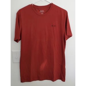 Oakley T-shirt